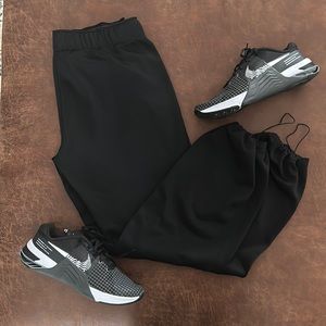 Nike dri fit sweatpants